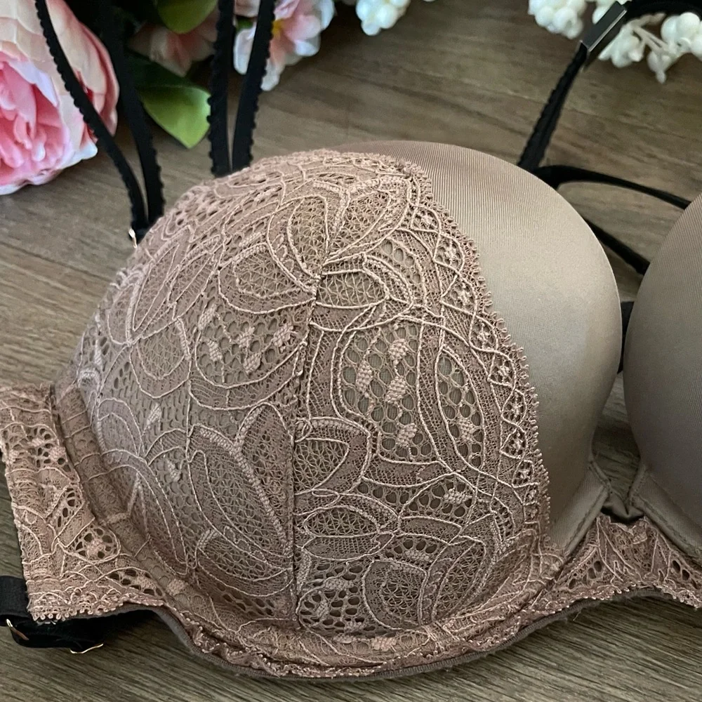 Victoria’s Secret Very Sexy Push Up Strappy Lace Bra. - Picture 3 of 11